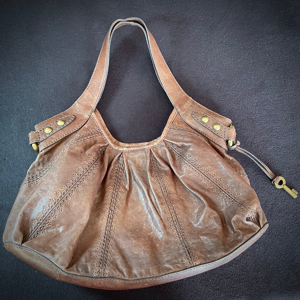 🏵️FOSSIL leather tote🏵️